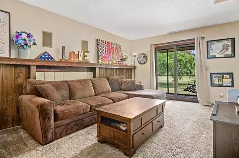 20128 Cimarron Cir, Corcoran, MN 55340 photo 5