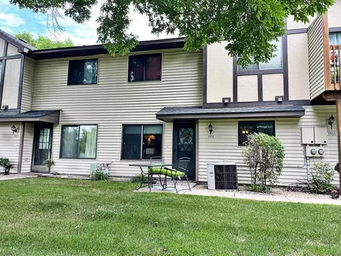 5959 Dellwood Ave, Shoreview, MN 55126