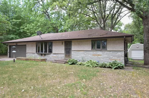 8360 Spring Lake Rd, Mounds View, MN 55112