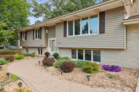 11409 Christansen Ct, Burnsville, MN 55337