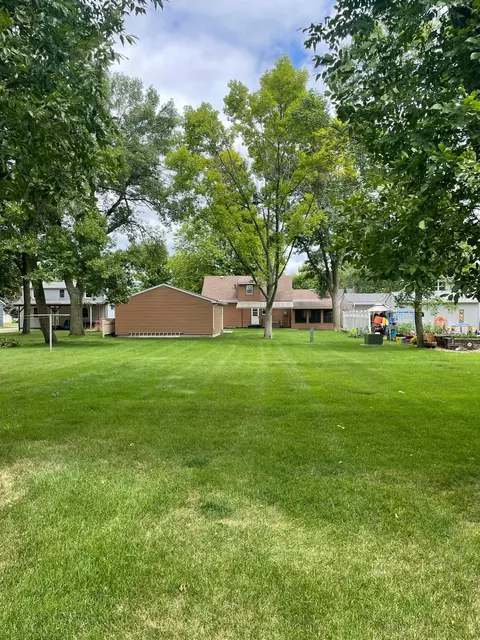 129 Maple St, Tyler, MN 56178 photo 5