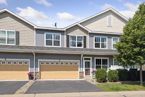1825 Columbia Ln #2, Chanhassen, MN 55317
