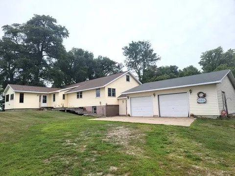 14308 110th St, Hanska, MN 56041