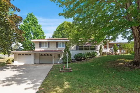 2200 W 140th St, Burnsville, MN 55337