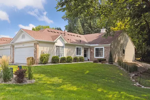 10957 Lexington Dr, Eden Prairie, MN 55344