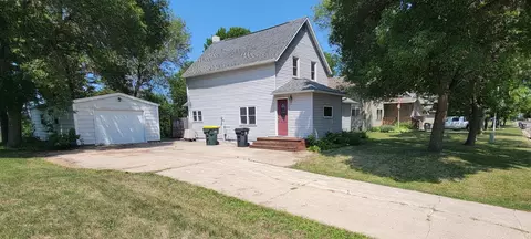 201 Lorrain St, Milroy, MN 56263