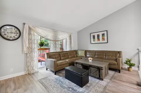 3739 Foss Rd, Saint Anthony, MN 55421