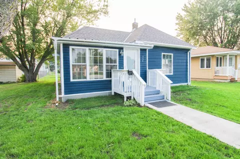 334 Koronis Ave, Paynesville, MN 56362