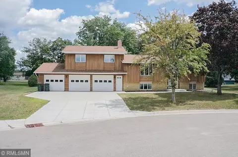 643 Circle Pines Ct, Paynesville, MN 56362