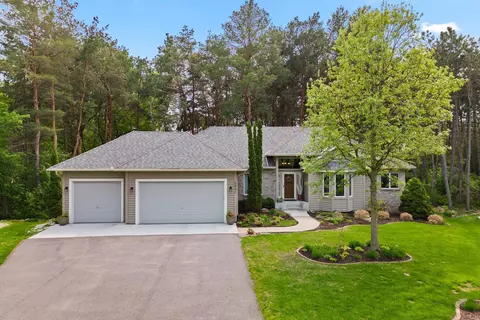2841 Carver Park Cir, Woodbury, MN 55125