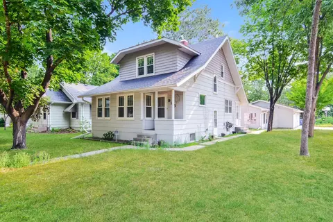 926 9th Ave SE, Saint Cloud, MN 56304