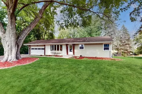 1620 Weston Ln N, Plymouth, MN 55447