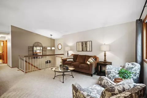 4302 Clemson Cir #B, Eagan, MN 55122