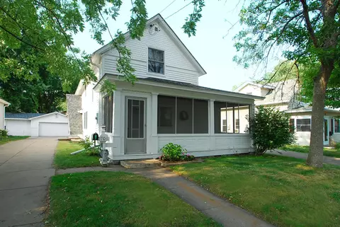 706 Hickory St W, Stillwater, MN 55082