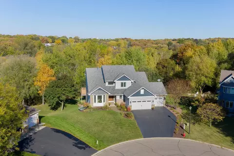 565 77th St W, Eagan, MN 55121