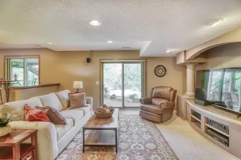 565 77th St W, Eagan, MN 55121 photo 58