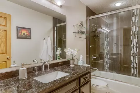 565 77th St W, Eagan, MN 55121 photo 54