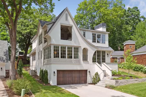 321 Wise Ave, Wayzata, MN 55391