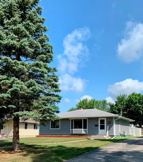 326 Roberts, Detroit Lakes, MN 56501
