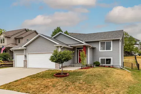 6322 Fairway Dr NW, Rochester, MN 55901