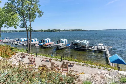 4407 Wilshire Blvd #206, Mound, MN 55364