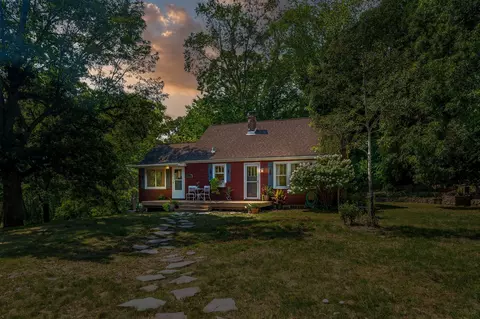 2224 Hopkins Xrd, Minnetonka, MN 55305