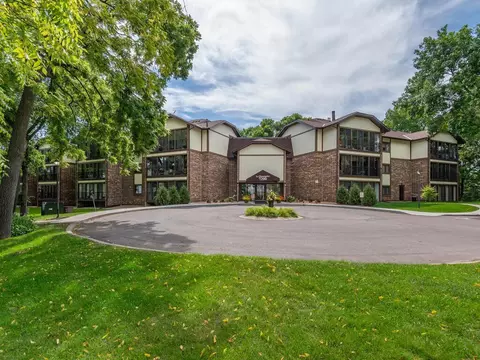 7200 Cahill Rd #110, Edina, MN 55439
