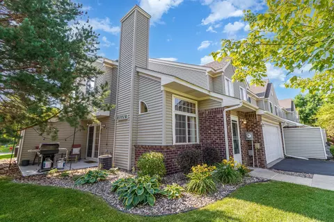 8835 Branson Dr #36, Inver Grove Heights, MN 55076
