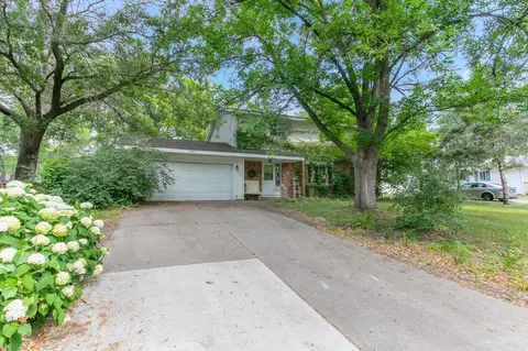 7386 Memory Ln NE, Fridley, MN 55432