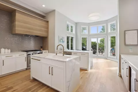 410 River St, Minneapolis, MN 55401