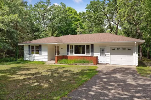 907 N Cascade St, Osceola, WI 54020