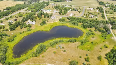 55005 Magnolia Street Northwest, Cambridge, MN 55005