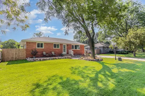 7236 Penn Ave N, Brooklyn Center, MN 55430