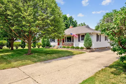 720 8th St NW, Faribault, MN 55021 photo 6