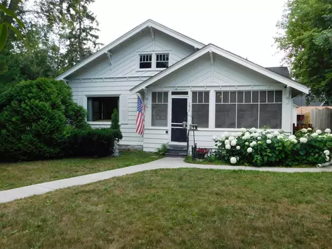 101 Busch Ave, Center City, MN 55012