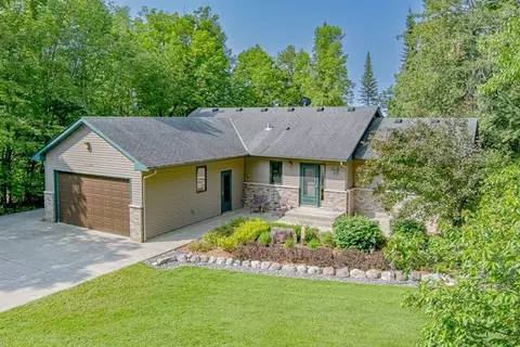 47709 Nutmeg Rd, Deer River, MN 56636