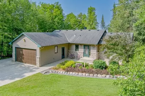 47709 Nutmeg Rd, Deer River, MN 56636