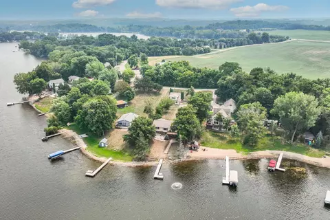28690 W Lake Dr, Madison Lake, MN 56063