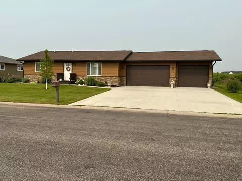 822 SW 9th Ave Sw 9th Ave, Perham, MN 56573