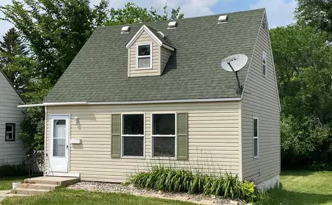 630 Spruce St W, Fergus Falls, MN 56537