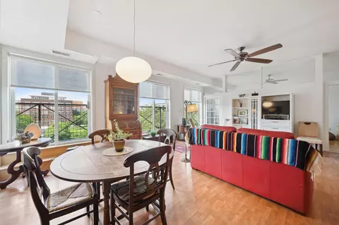 445 N Wacouta St #406, Saint Paul, MN 55101