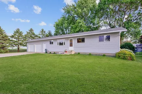 507 5th St NE, Hayfield, MN 55940