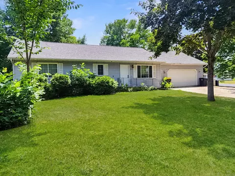 2417 21st Ave SW, Willmar, MN 56201
