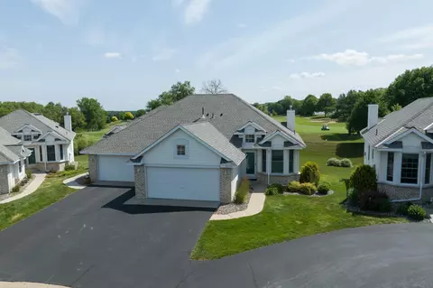 16044 Crystal Hills Ln, Lakeville, MN 55044