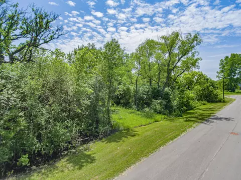 475 Oak Ln, Norwood Young America, MN 55397