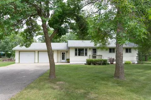 1510 4th St NE, Staples, MN 56479