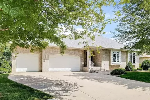 1437 18th Ave NW, Faribault, MN 55021
