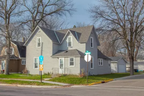 601 S Main St, Lake Crystal, MN 56055