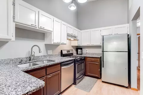 1558 Baylor Ct, Eagan, MN 55122 photo 12