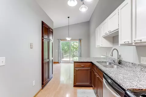 1558 Baylor Ct, Eagan, MN 55122 photo 14